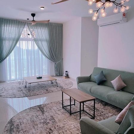The Halt Putrajaya Apartment Bagian luar foto